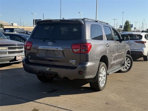 Used 2011 Toyota Sequoia Platinum image 5