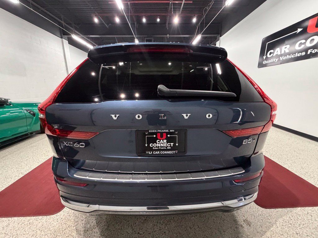 Used 2023 Volvo XC60 B5 Plus w/ Climate Package AWD/4WD image 16