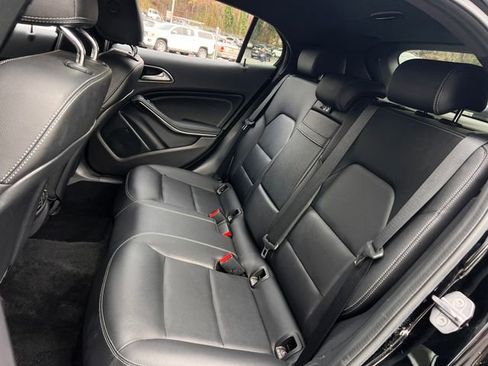 Used 2018 Mercedes-Benz GLA 250 4MATIC image 20