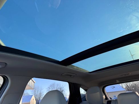 Used 2022 Hyundai Tucson Limited image 15