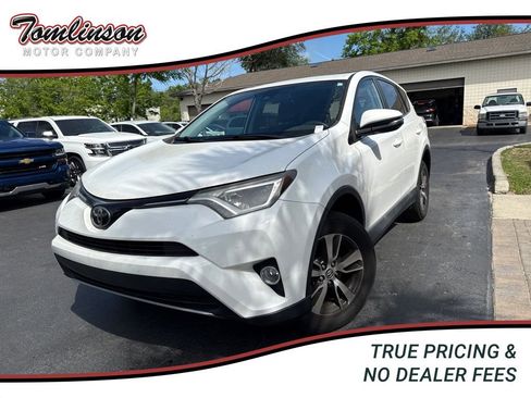 Used 2018 Toyota RAV4 XLE image 1
