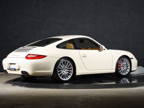 Used 2009 Porsche 911 Carrera S RWD image 3