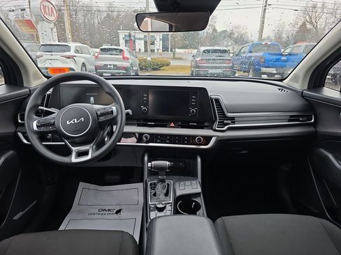 Used 2024 Kia Sportage LX image 12