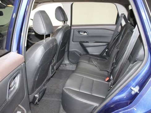 Used 2023 Nissan Rogue SL FWD image 18