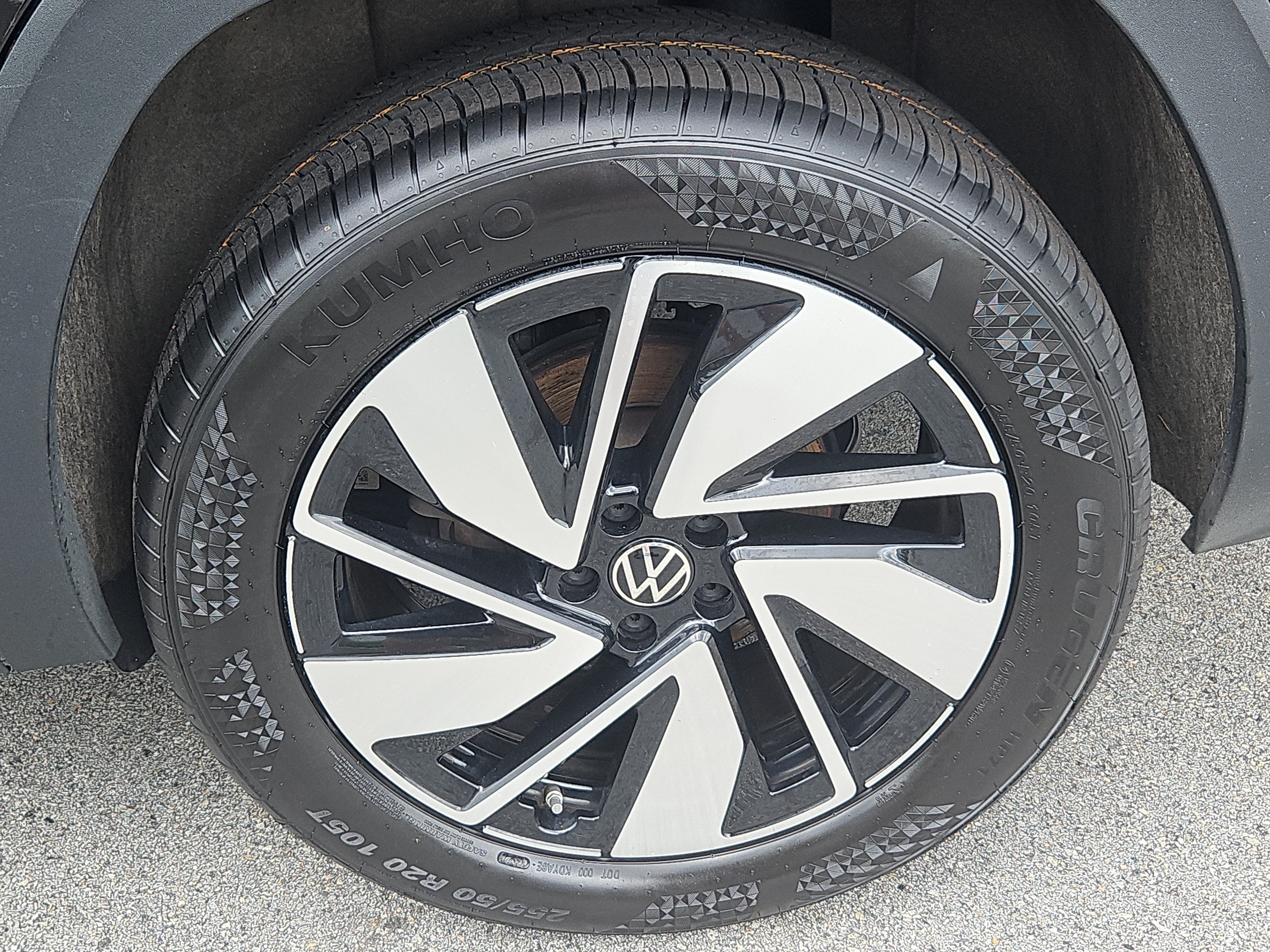 Certified 2024 Volkswagen Atlas SEL AWD/4WD image 32