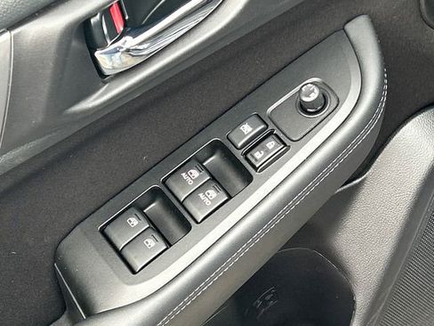 Used 2017 Subaru Legacy 2.5i Premium image 12