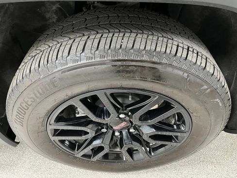 Used 2024 GMC Sierra 1500 Elevation w/ Elevation Premium Package AWD/4WD image 18