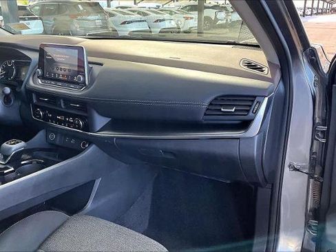 Certified 2023 Nissan Rogue SV image 18