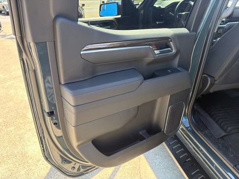 Used 2025 Chevrolet Silverado 1500 LT AWD/4WD image 30
