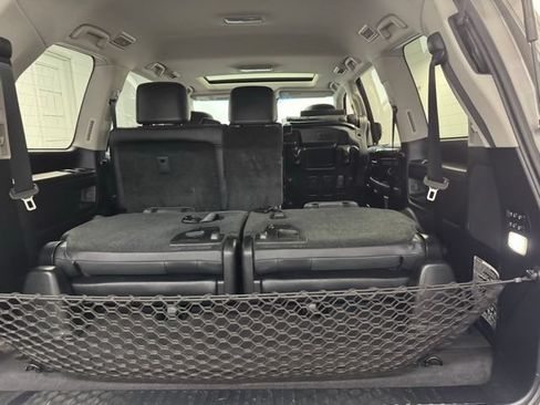 Used 2019 Lexus LX 570 4WD w/ Luxury Package image 33