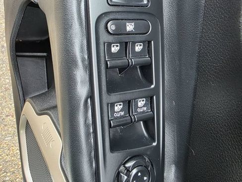 Used 2015 Jeep Renegade Limited AWD/4WD image 15