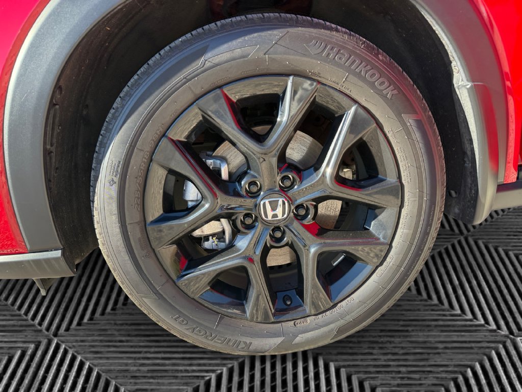 Used 2025 Honda HR-V Sport image 13