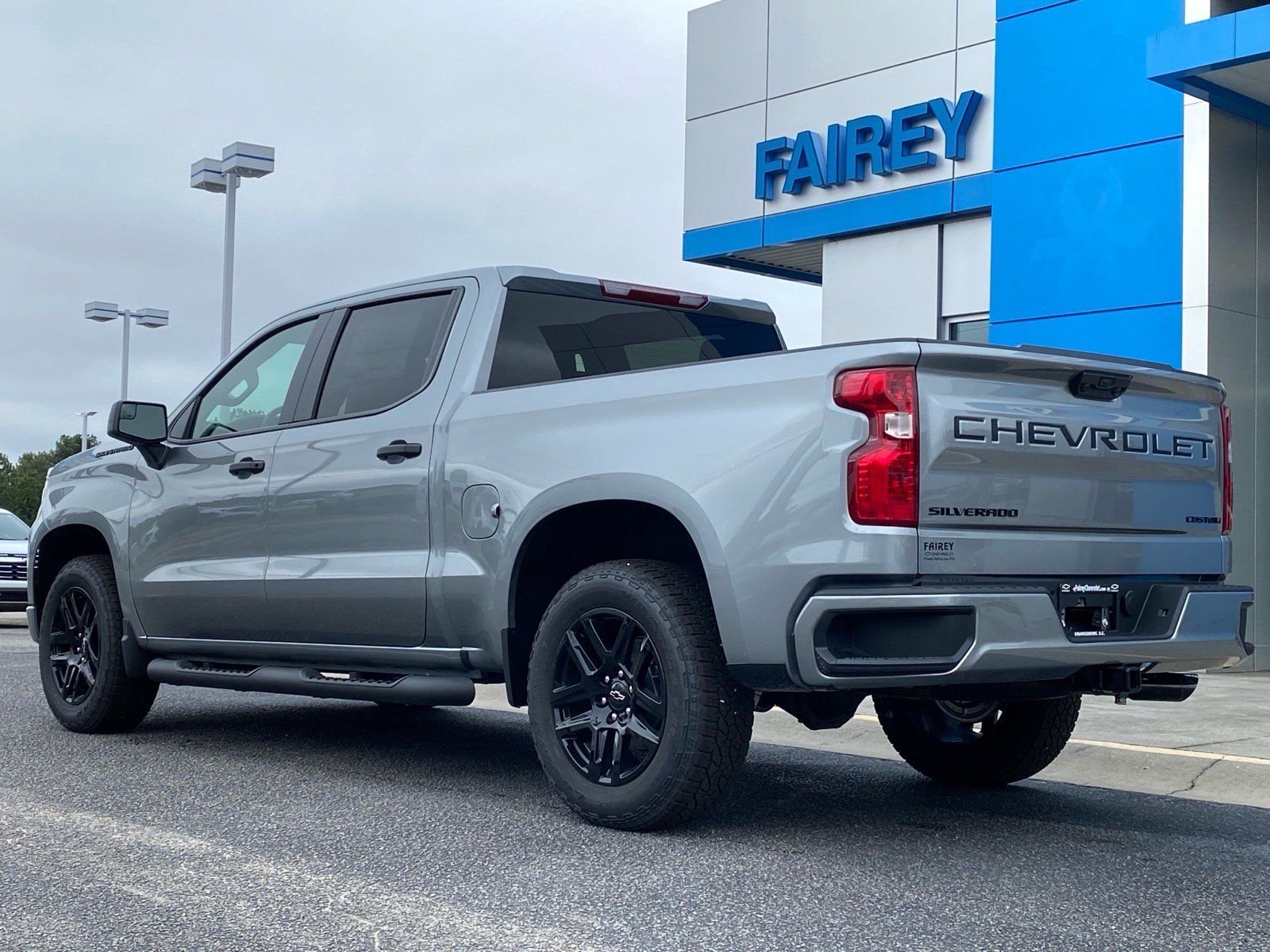Used 2026 Chevrolet Silverado 1500 Custom w/ Turbomax Blackout Package RWD image 3