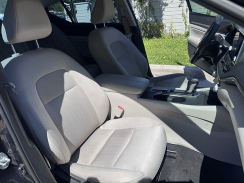 Used 2019 Nissan Altima 2.5 SV FWD image 17