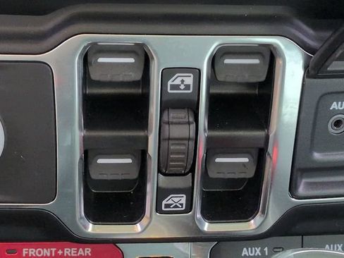 Used 2023 Jeep Wrangler Unlimited Rubicon 4xe w/ Steel Bumper Group AWD/4WD image 30