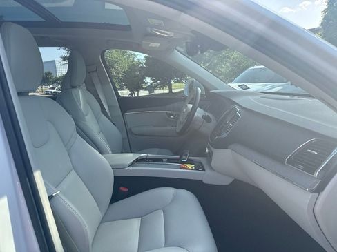 Used 2025 Volvo XC90 T8 Plus AWD/4WD image 11