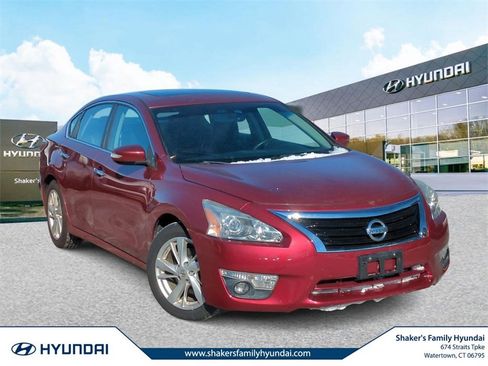 Used 2014 Nissan Altima 2.5 SL w/ Moonroof Package image 1