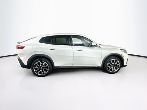 Used 2026 BMW X2 xDrive28i AWD/4WD image 10