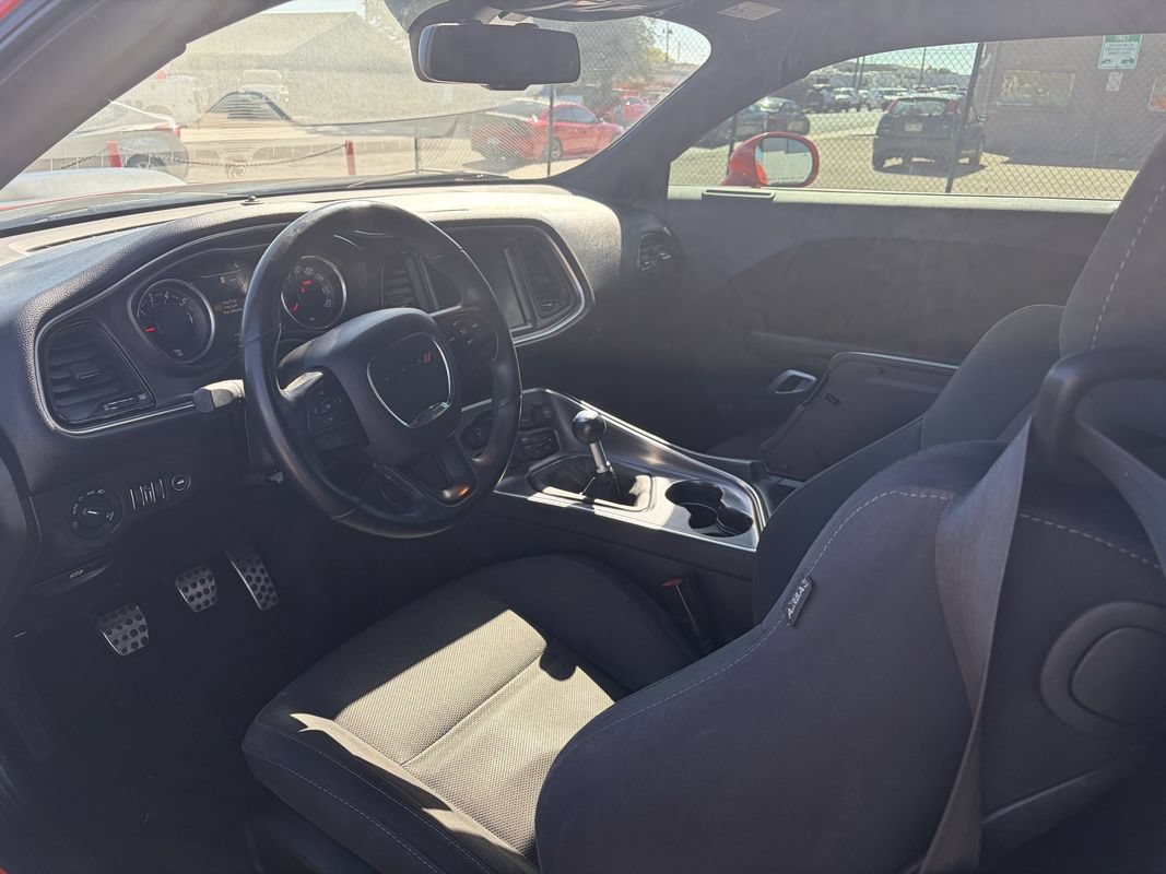 Used 2016 Dodge Challenger R/T RWD image 10