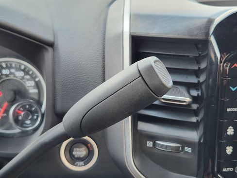 Used 2024 RAM 2500 Big Horn w/ Night Edition AWD/4WD image 40
