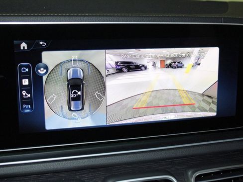 New 2026 Mercedes-Benz GLS 580 4MATIC image 23