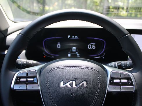 New 2025 Kia Telluride S image 26