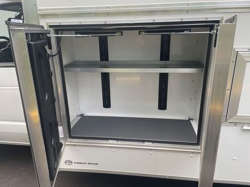 New 2026 Ford E-450 and Econoline 450 Super Duty w/ Power Equipment Group image 6