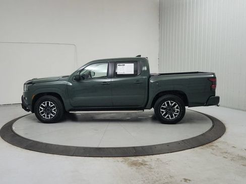 Used 2023 Nissan Frontier SV w/ SV Convenience Package RWD image 5