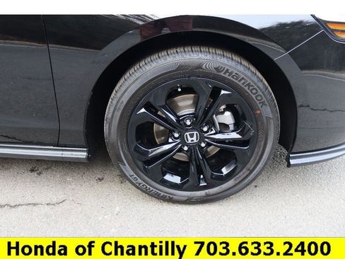 Used 2025 Honda Accord SE image 28