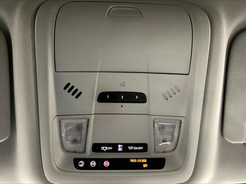 Used 2019 Chevrolet Blazer LT image 35