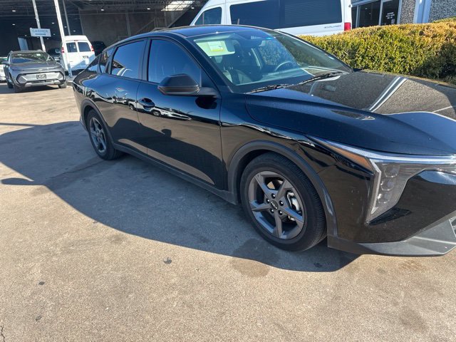 Used 2025 Kia K4 FWD image 1