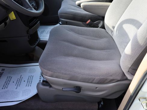 Used 2003 Dodge Grand Caravan SE FWD image 6