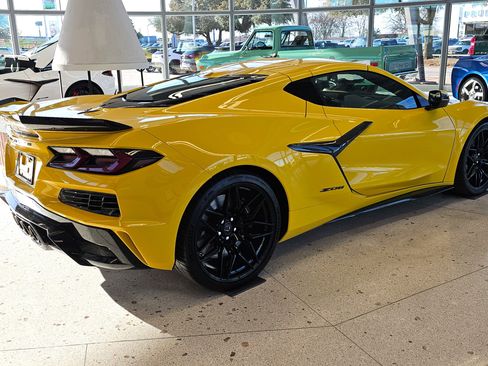 New 2025 Chevrolet Corvette Z06 image 5