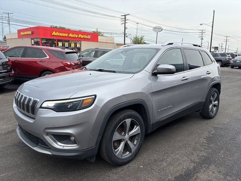 Used 2019 Jeep Cherokee Limited w/ Luxury Group FWD image 1