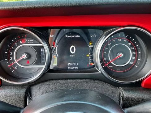 Used 2021 Jeep Wrangler Unlimited Rubicon w/ Dual Top Group AWD/4WD image 13