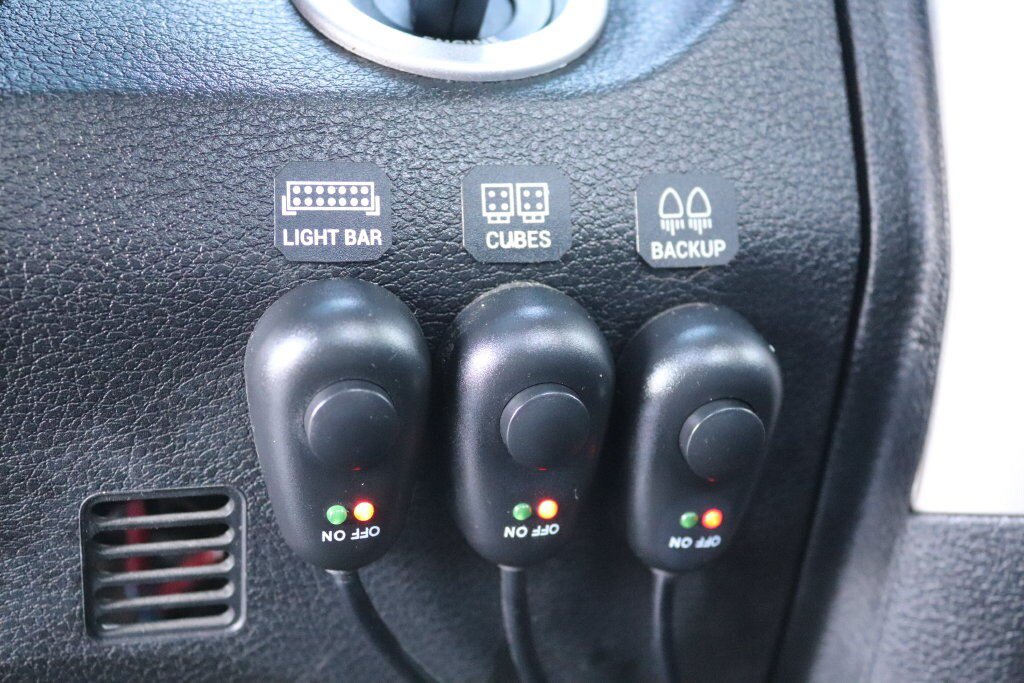 Used 2020 RAM 1500 Classic SLT AWD/4WD image 28
