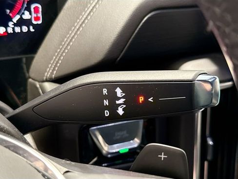 Used 2025 GMC Yukon XL Denali image 17