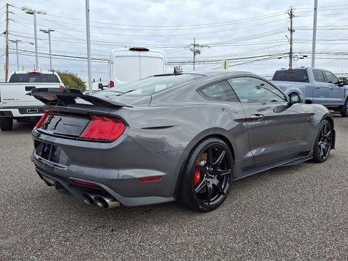Used 2021 Ford Mustang Shelby GT500 w/ Carbon Fiber Handling Package image 10