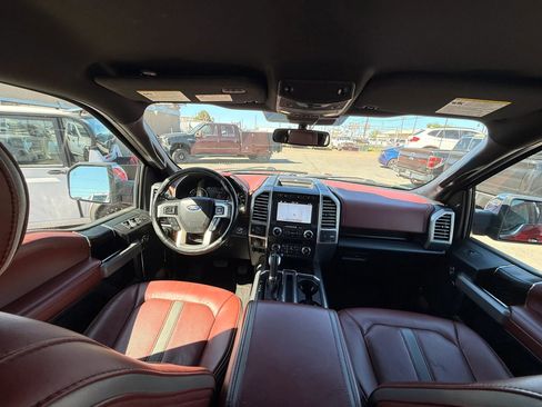 Used 2019 Ford F150 Platinum w/ Equipment Group 701A Luxury AWD/4WD image 16