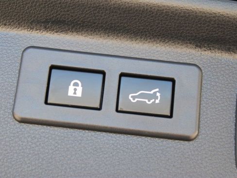 Used 2024 Subaru Forester Limited image 32