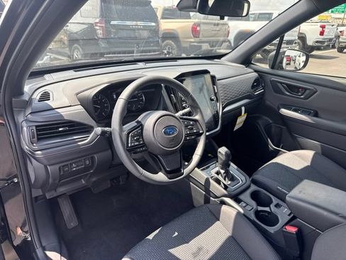 Used 2025 Subaru Forester Premium AWD/4WD image 11
