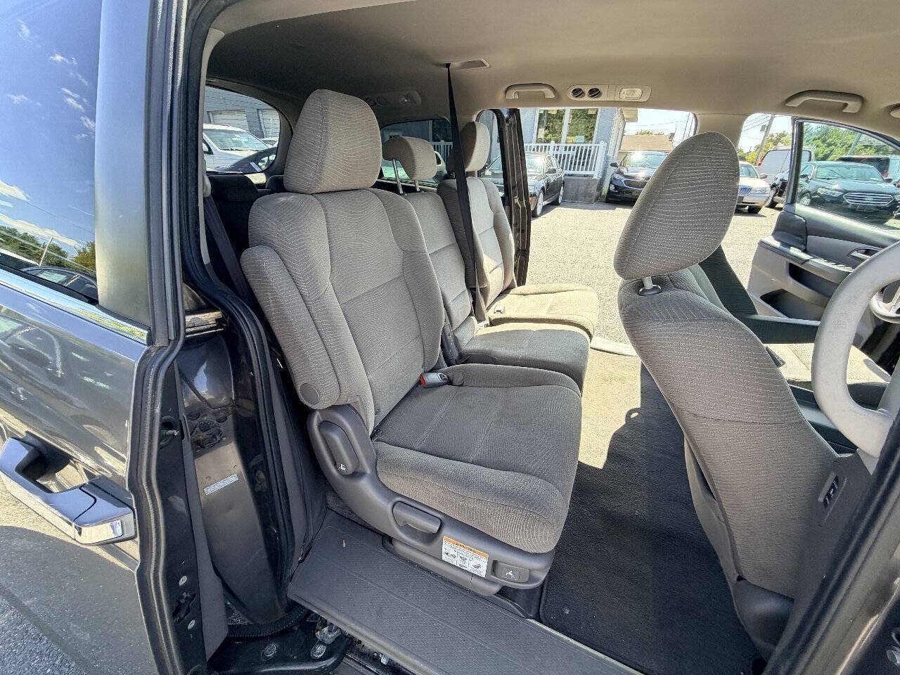 Used 2011 Honda Odyssey EX image 39