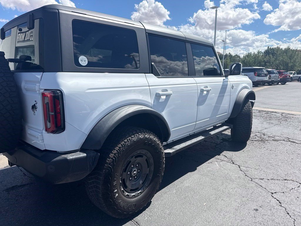 Used 2024 Ford Bronco Outer Banks AWD/4WD image 4