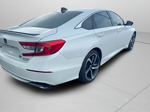Used 2022 Honda Accord Sport image 8