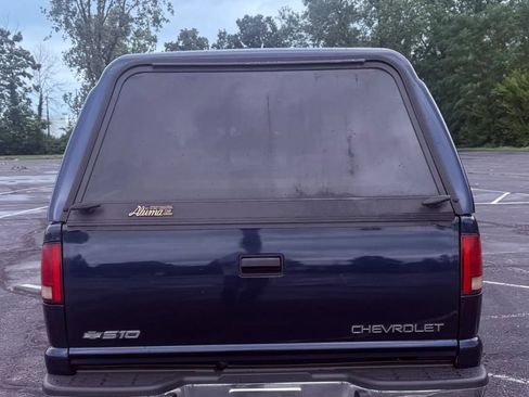 Used 2001 Chevrolet S10 Pickup LS AWD/4WD image 4