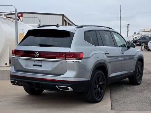 New 2026 Volkswagen Atlas SE FWD image 4