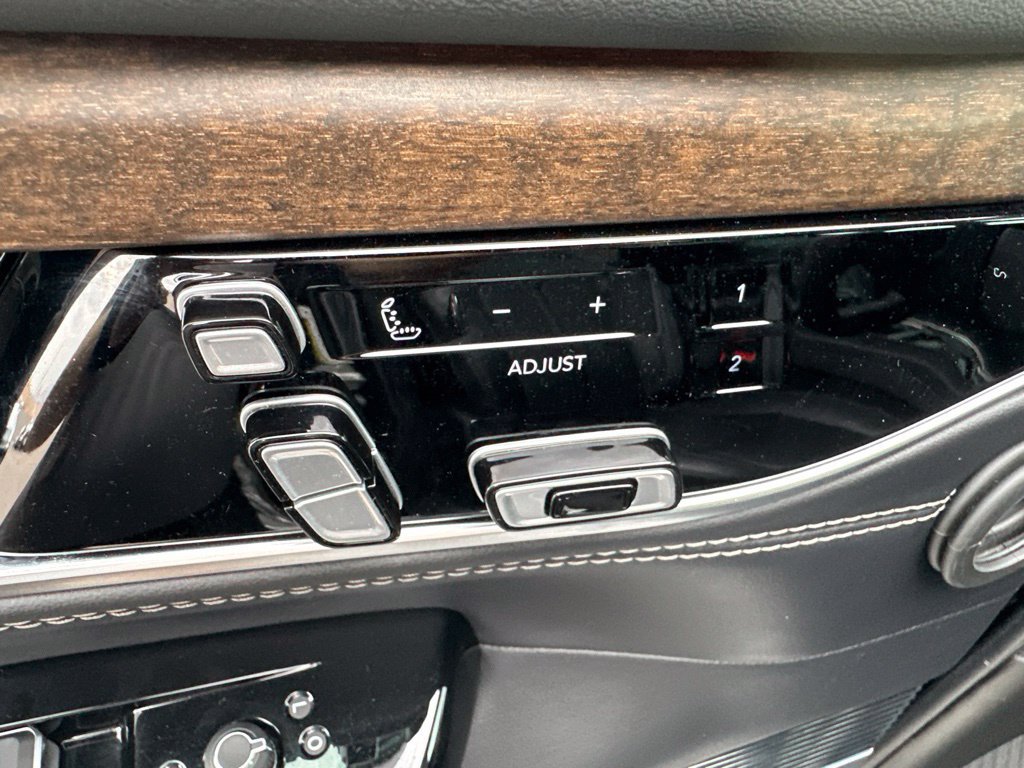 Used 2024 Jeep Grand Wagoneer Series I AWD/4WD image 25