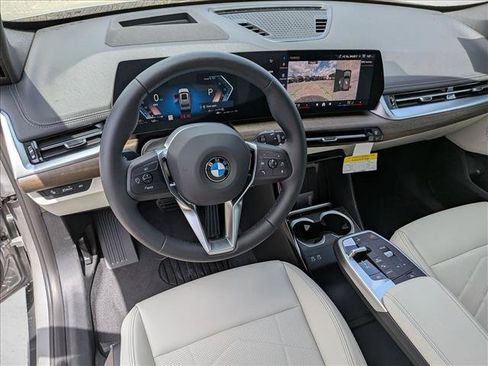 Used 2026 BMW X1 xDrive28i w/ Technology Package AWD/4WD image 3