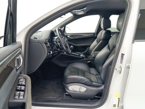 Used 2023 Porsche Macan GTS image 17