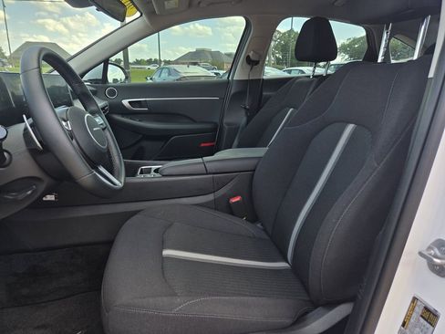 Used 2025 Hyundai Sonata SEL FWD image 13